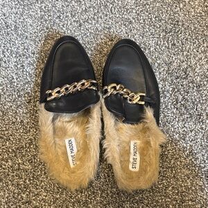 Steve Madden Black Faux-Leather Chain-Trim Fur-Lined Mules